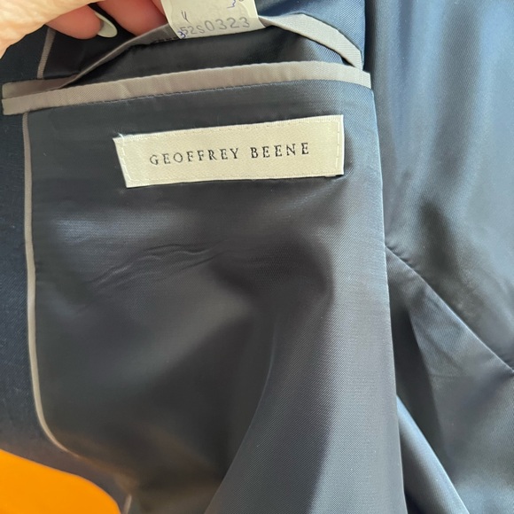 Geoffrey Beene Navy Suit Jacket - Picture 3 of 3